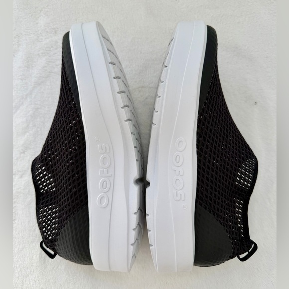 OOFOS OOmega Chukka Size 9.5 Sneaker Black Mesh Recovery Comfort Shoe EUC - Picture 10 of 14